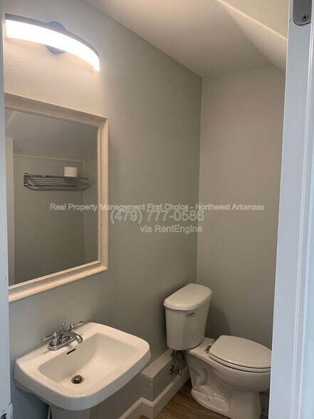 Building Photo - 1866 N Scull Creek Dr