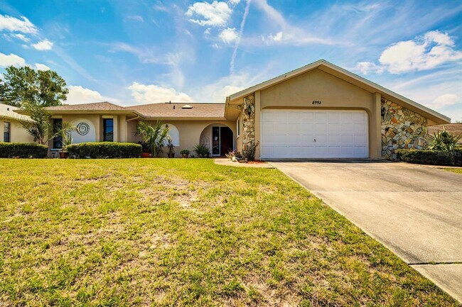 Building Photo - 8992 Hernando Way