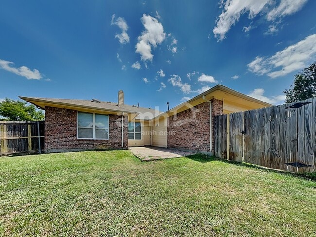 Building Photo - 2821 Bentridge Dr