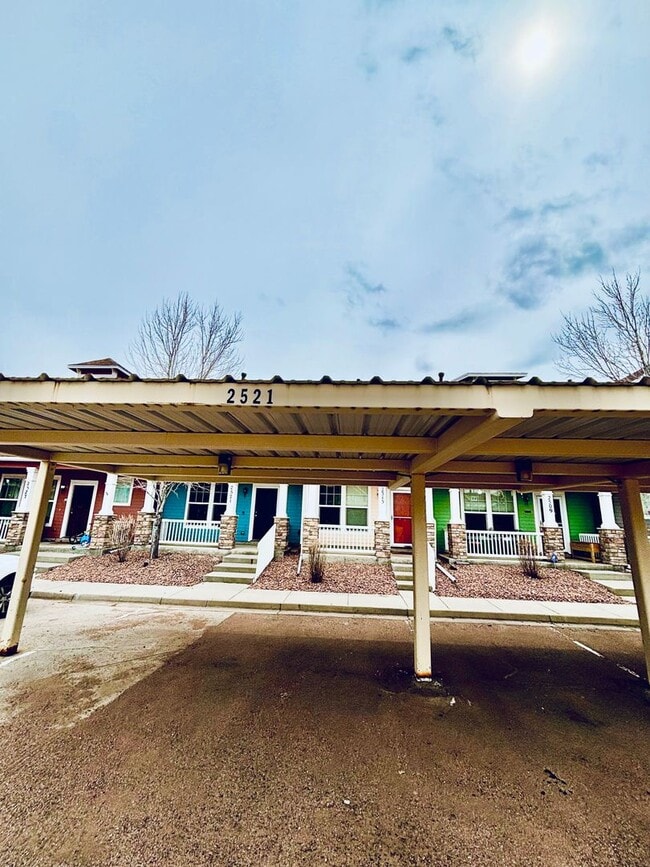 Building Photo - Shannara Grove townhome for rent!