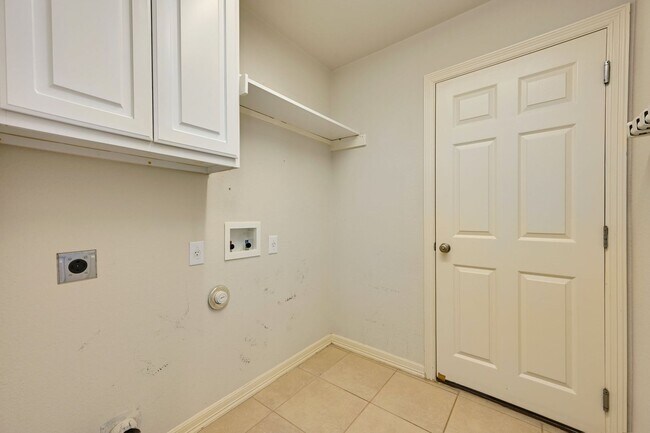 Building Photo - COMING SOON!!! Remarkable in Round Rock!