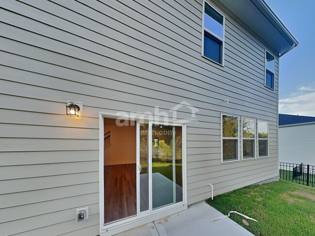 Building Photo - 210 Gershon Wy