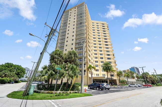 Building Photo - 1200 Hibiscus Ave