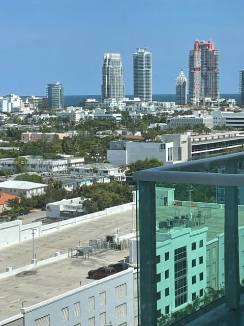 Building Photo - 1000 West Ave