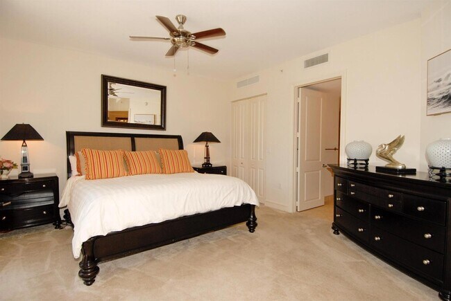 Building Photo - 4445 El Mar Dr