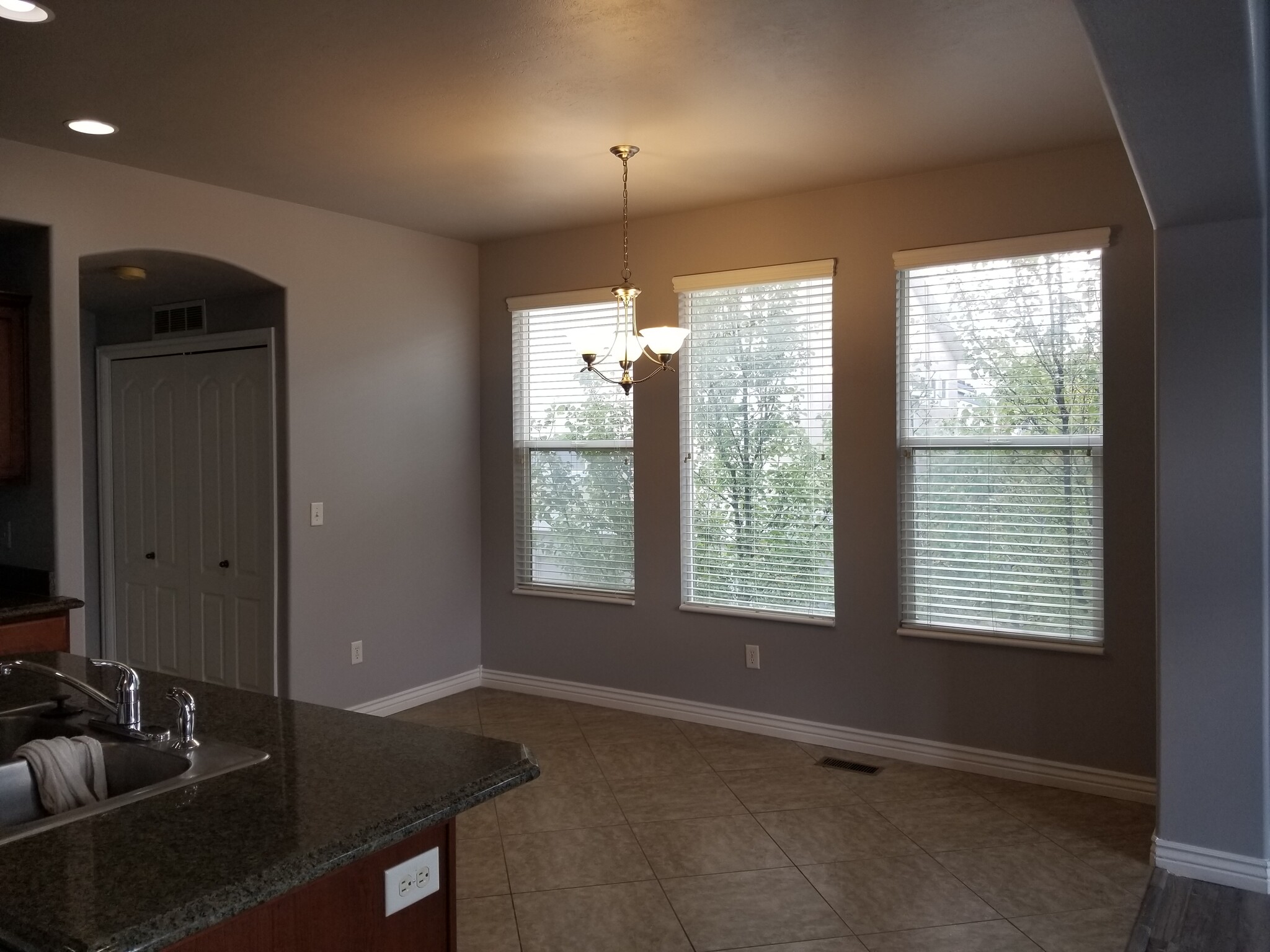 Dining Area - 7334 S Shelby View Dr