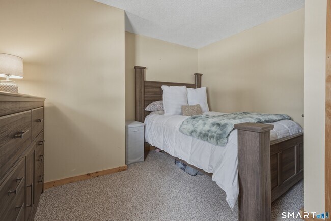 Building Photo - 9 Morrison St