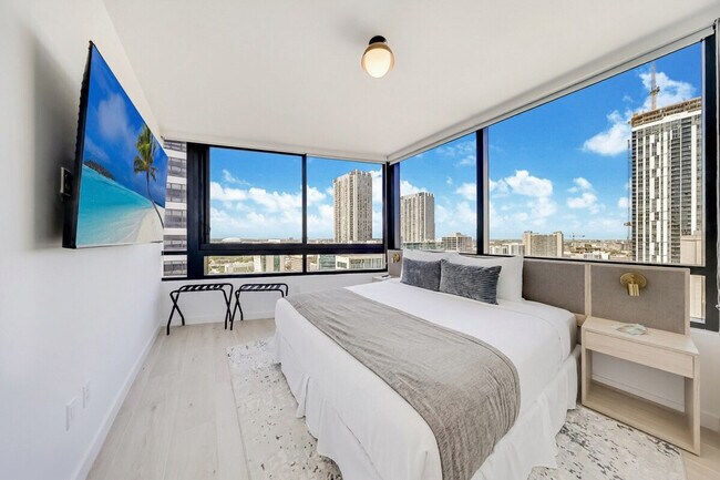 Building Photo - 350 N Miami Ave