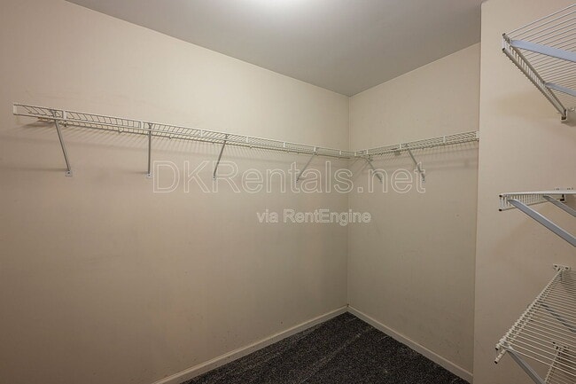 Building Photo - 1540 Hampton Hollow Dr