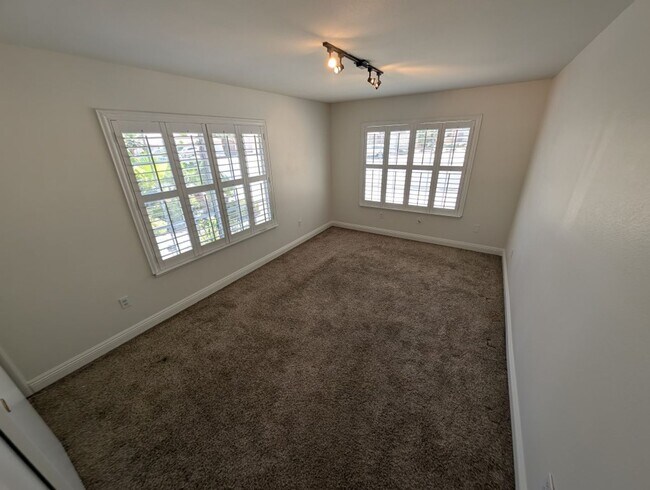Building Photo - 8432 Airmont Ct