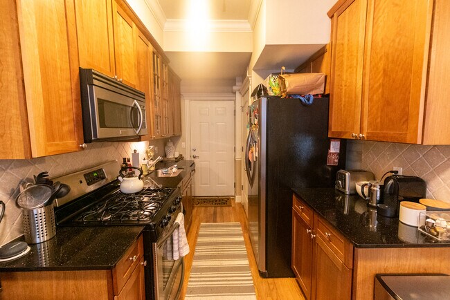 Building Photo - 625 W Arlington Pl