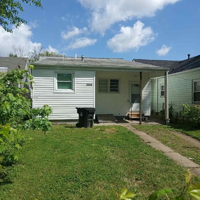 Building Photo - 2208 Garland Ave