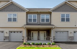 Building Photo - 2416 New Port Vista Dr
