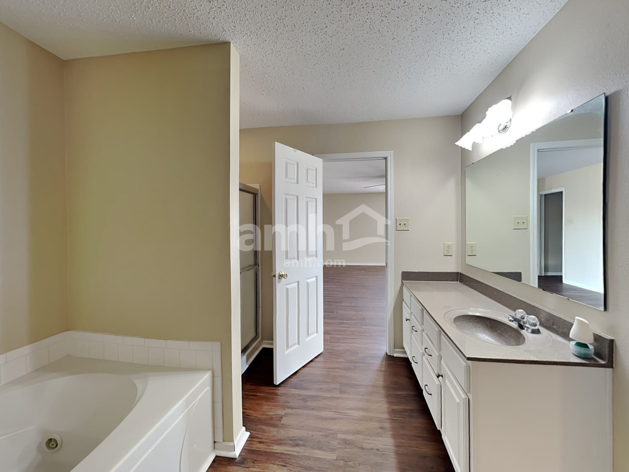 Building Photo - 5537 Floating Leaf Dr