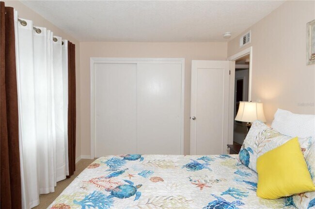 Building Photo - 213 Sea Horse Dr SE