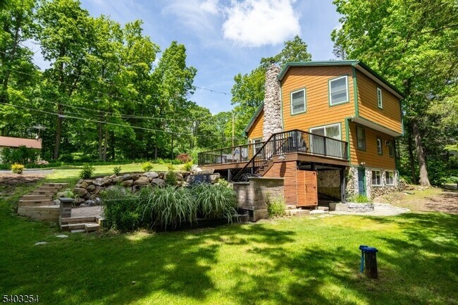 Building Photo - 30 Onteora Rd