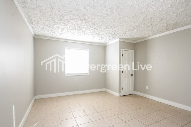 Building Photo - 8426 Montery Rd