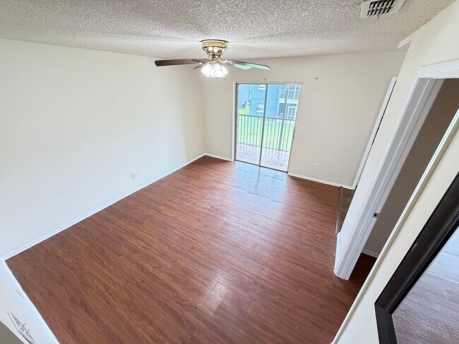 Building Photo - PRICE DROP! Orlando: 2BD/ 2BA - A Bright, Comfortable Home Designed for Everyday Living! WASHER &...