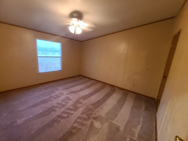 Building Photo - 10501 SW State Rd 45