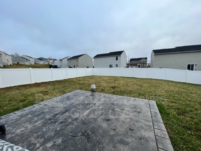 Building Photo - 216 Salida Trl