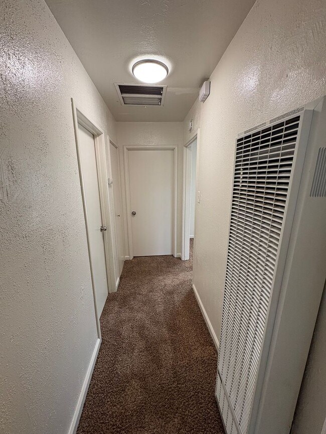 Building Photo - Charming Home for Rent Available Now!