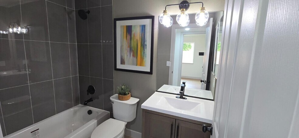 Building Photo - 6852 Westchester Way