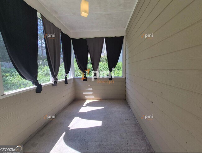 Building Photo - 1560 Bramlett Hill Ln SE