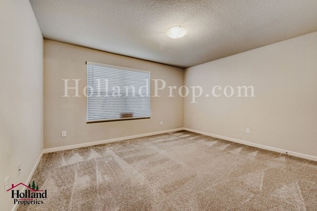 Building Photo - Beautiful Corner-Lot Home in South Hillsboro