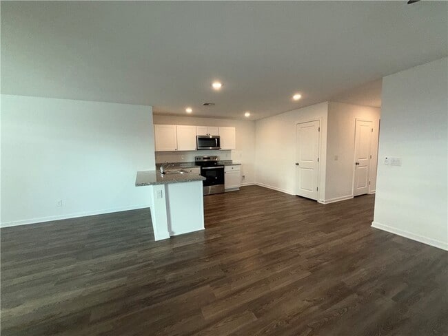 Building Photo - 1780 E Desert Bloom Dr