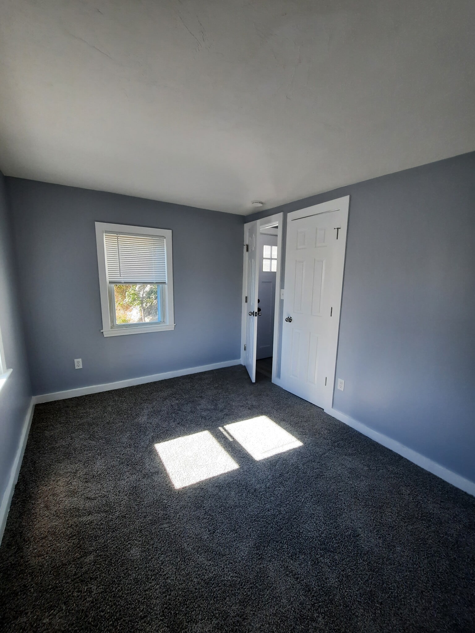 Building Photo - 8 Stoney Beach Rd