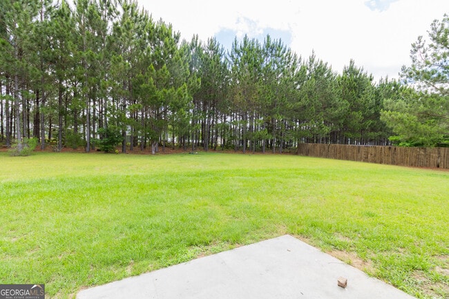Building Photo - 210 Stillwater Dr