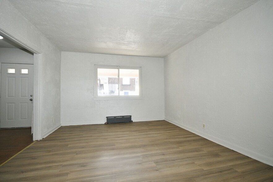 Building Photo - 2939 Freeland St