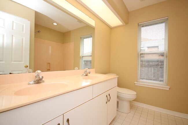 Building Photo - Spacious 4-Bedroom Cantonment Home with Sc...