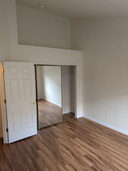 Building Photo - 18151 E Flora Pl
