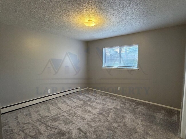 Building Photo - 702 Downey St