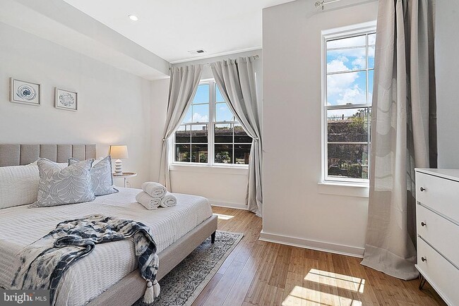 Building Photo - 1524 S 25th St