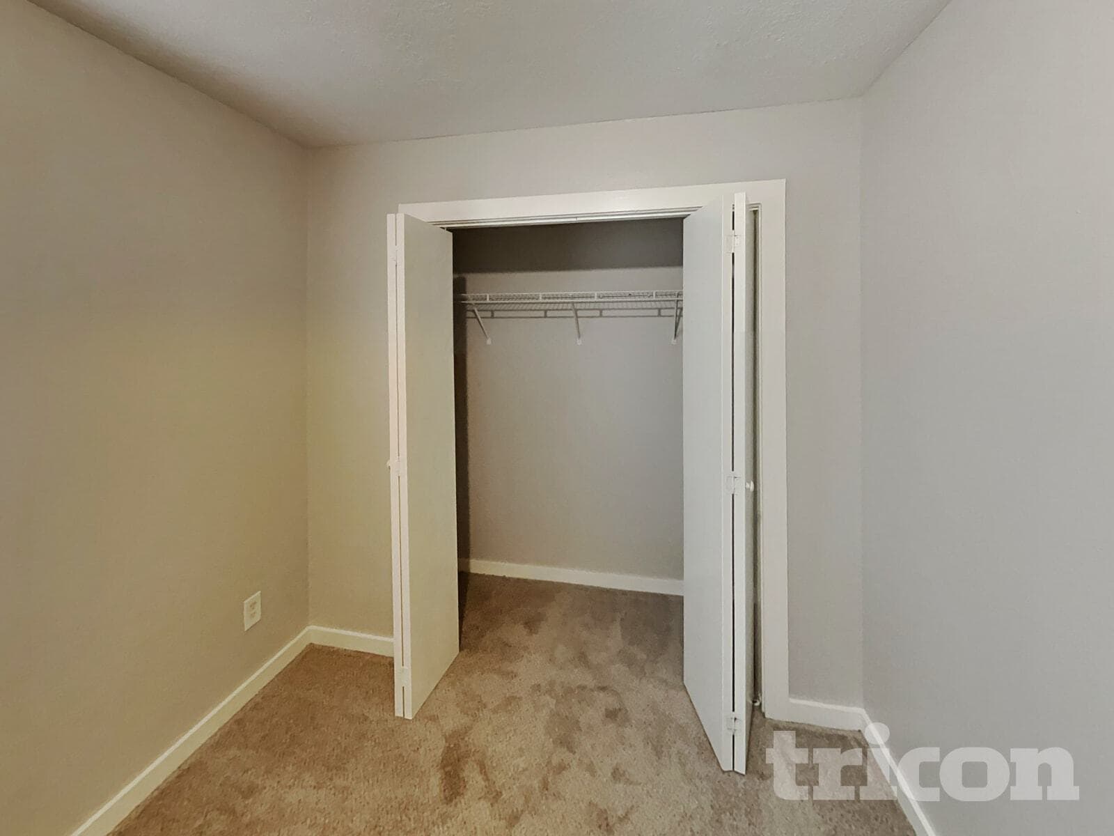 Building Photo - 1016 Deerpass Dr