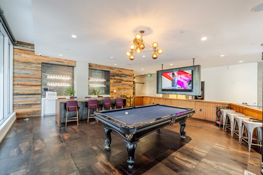 Building Photo - 225 Cedar St