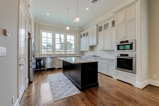 Building Photo - 6706 Morningside Dr