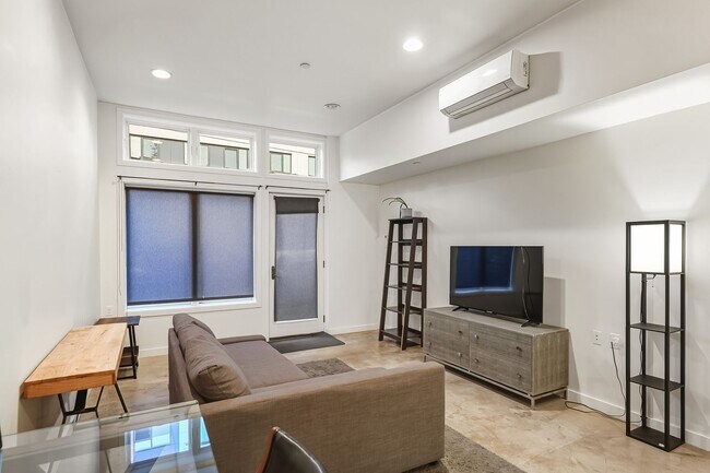 Building Photo - 18-20 N Monroe St