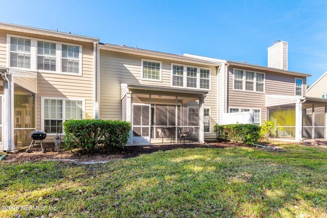 Building Photo - 3897 Lionheart Dr