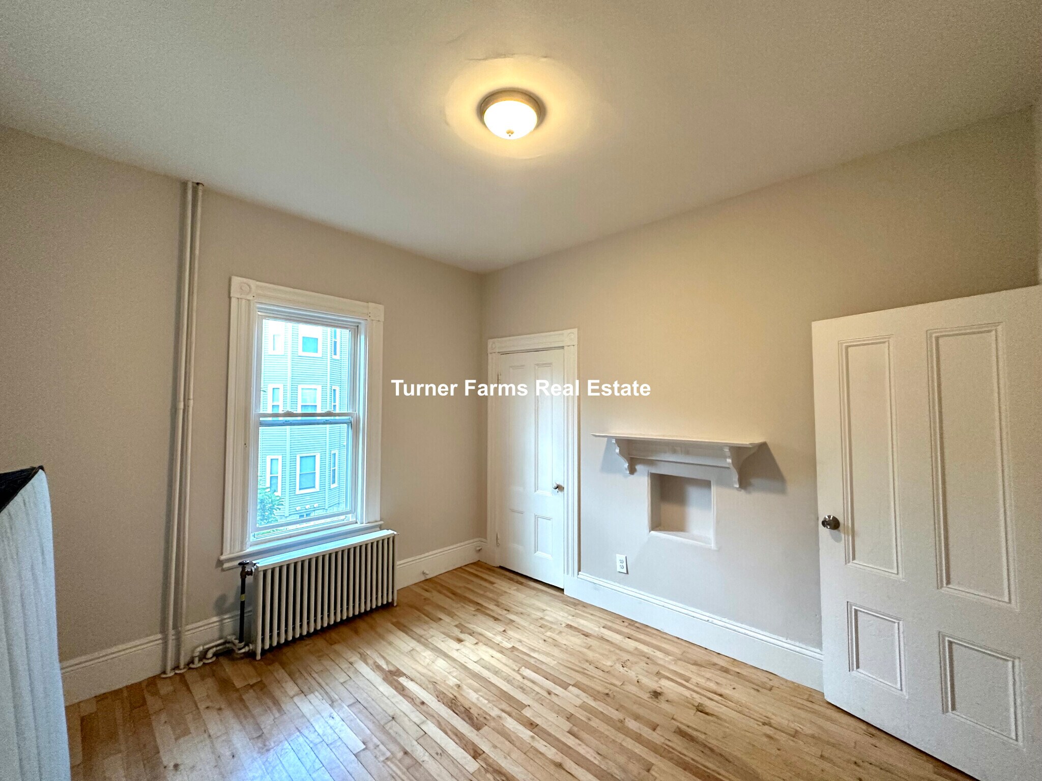 Building Photo - 158 Boston St
