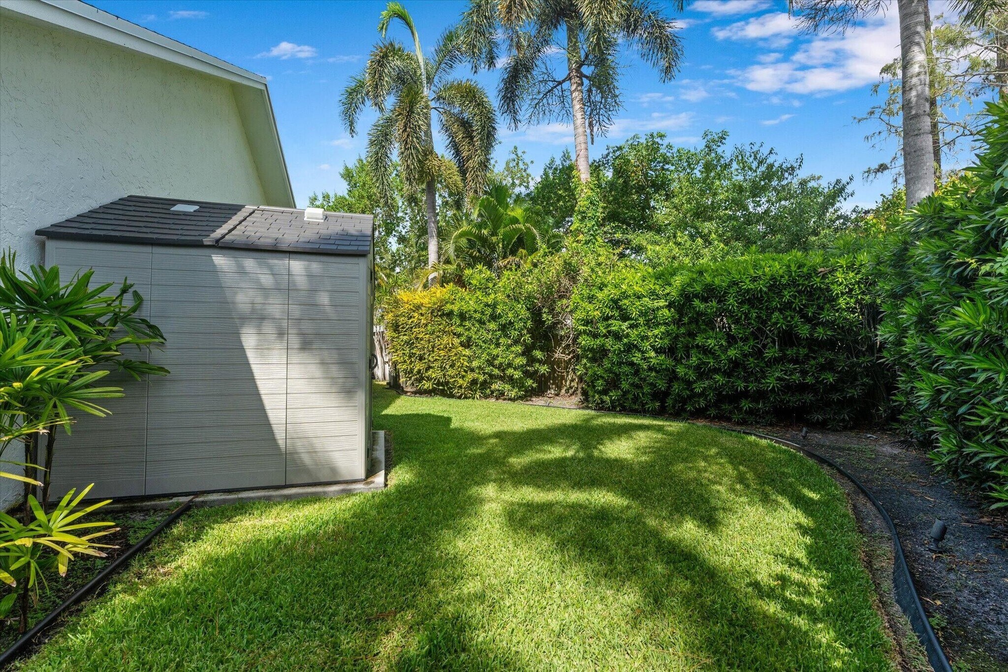 Building Photo - 1021 Corallita Ct