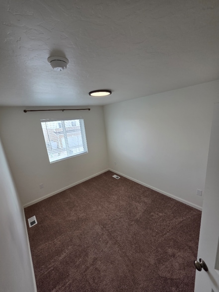 Building Photo - 37 N Veranda Ct