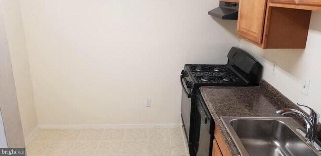 Building Photo - 491 N Armistead St