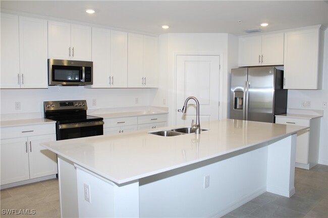 Building Photo - 5661 Melbourne Ct