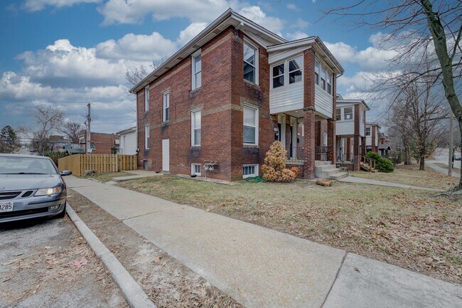 Building Photo - 1300 McCausland Ave