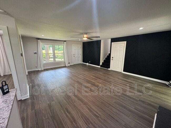 Building Photo - 3240 Pyrite Cir SW
