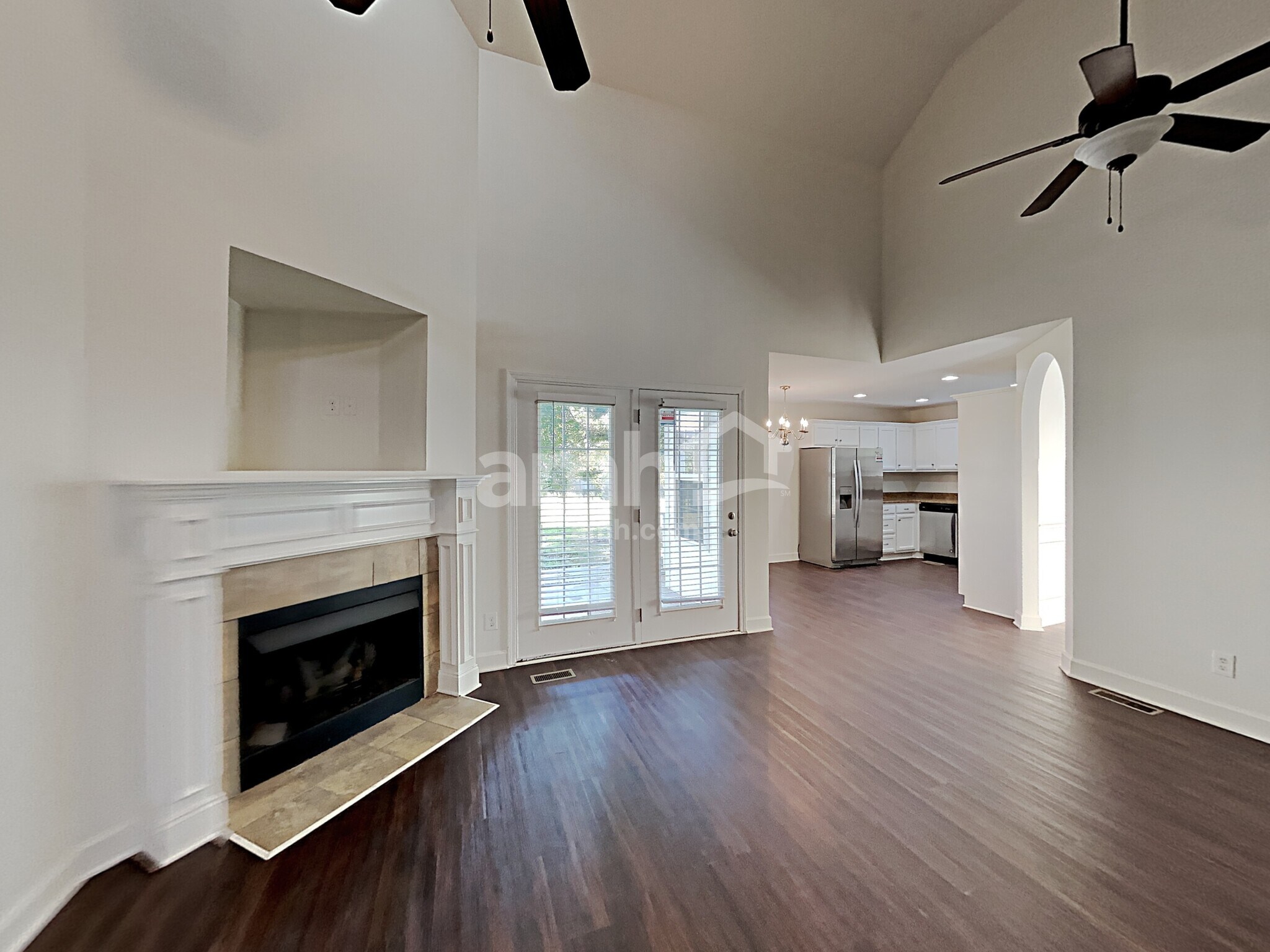 Building Photo - 1105 Clay Ct