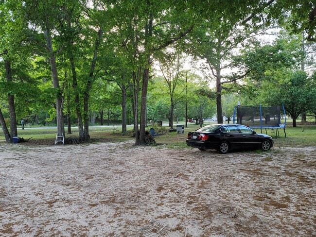 Building Photo - 331 Glenwood Dr